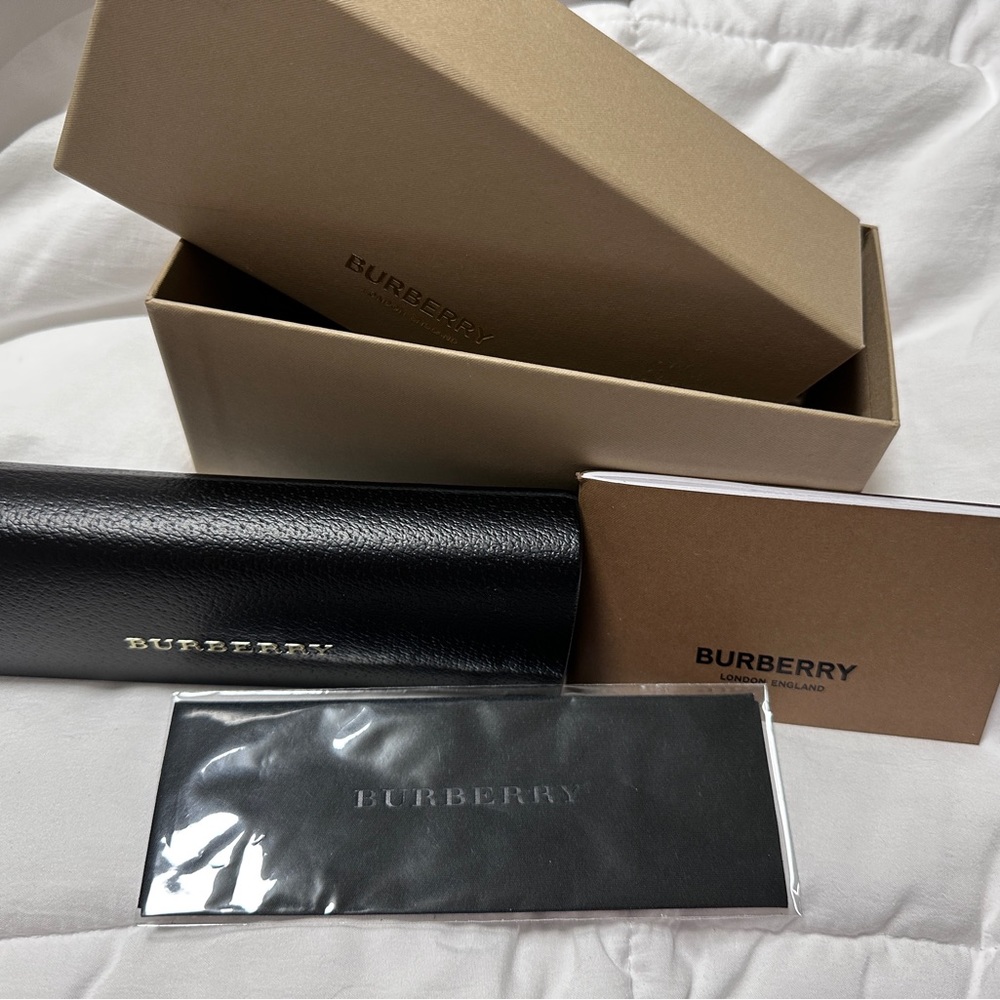 Burberry Sunglasses/Glasses Box Set